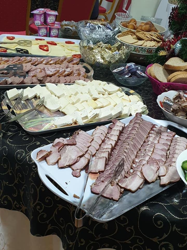 Vila Muntii Bucegi & Spa Бран Екстериор снимка